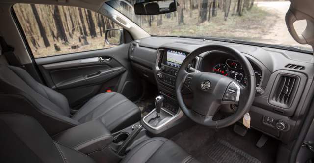 2017 Holden Colorado interior