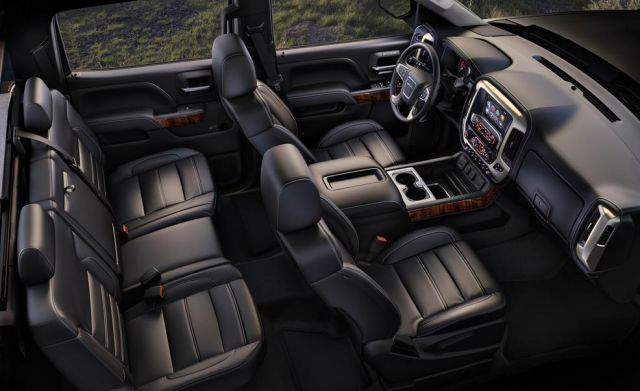 2018 GMC Sierra 2500HD - interior